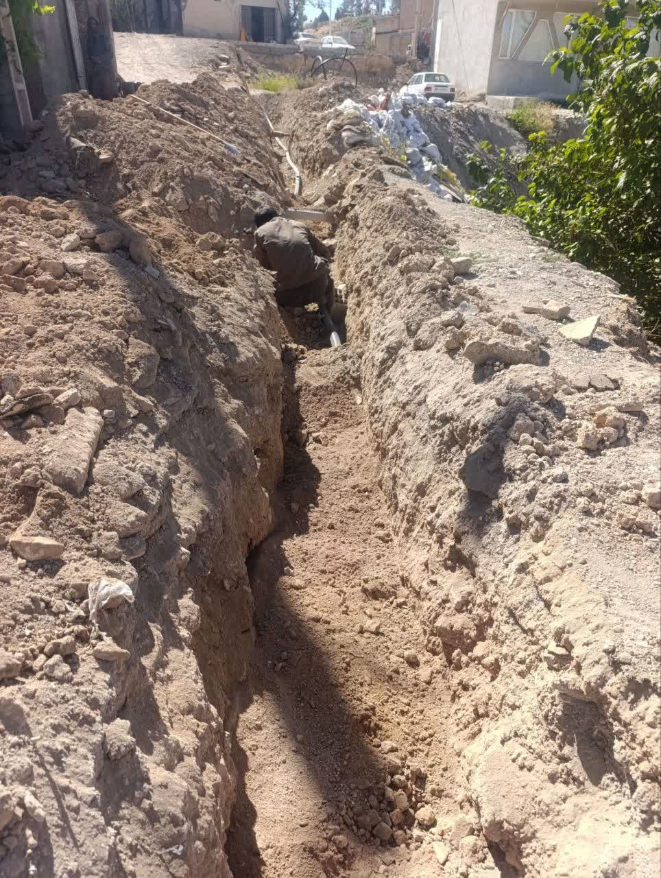 توسعه شبکه آب در محله پیچ اشوری و روستای مهدی‌آباد شهرستان ایلام
